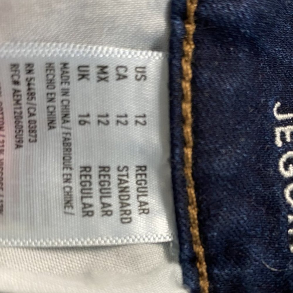 American Eagle High- Waisted Jegging Crop